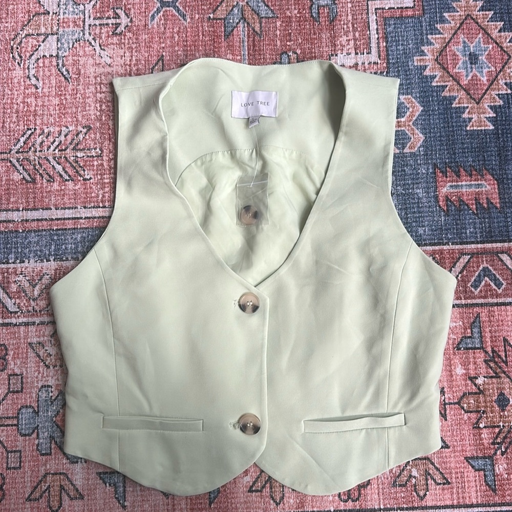 Brand new love tree green fitted vest
